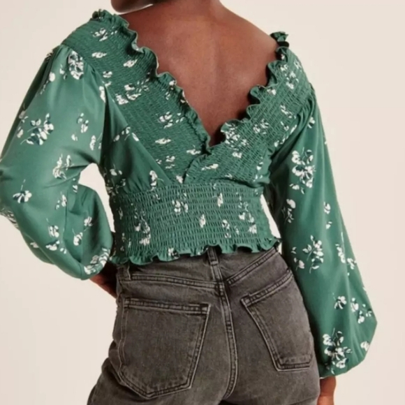 Abercrombie & Fitch  long sleeve Smocked wrap top - Picture 2 of 11